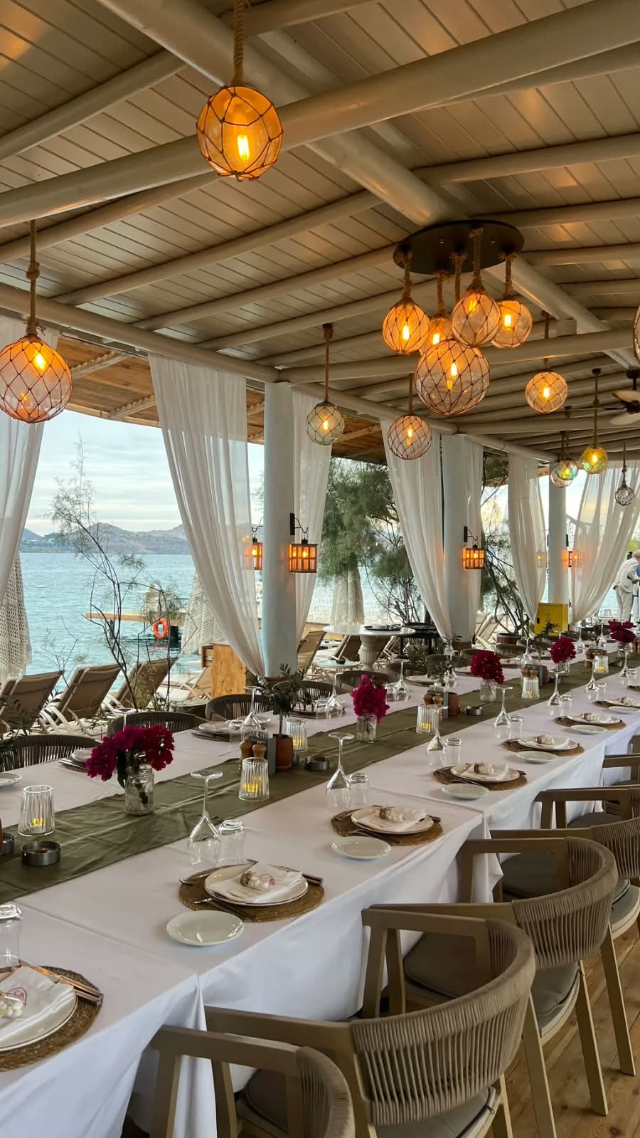 Het diner voor onze bruiloft bij Moonbeach